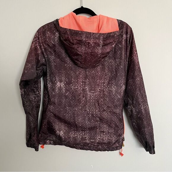 New Balance Running Jacket. EUC Size Small - Picture 6 of 10